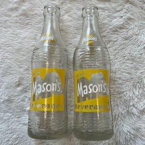 2 Vintage Pop Bottle Mason’s Beverages Chicago 8 ounce
